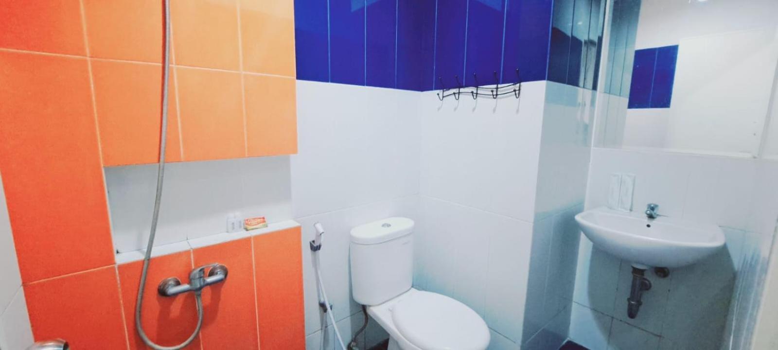 Tos Hotel & Convention Center Tangerang Powered By Archipelago Exteriör bild