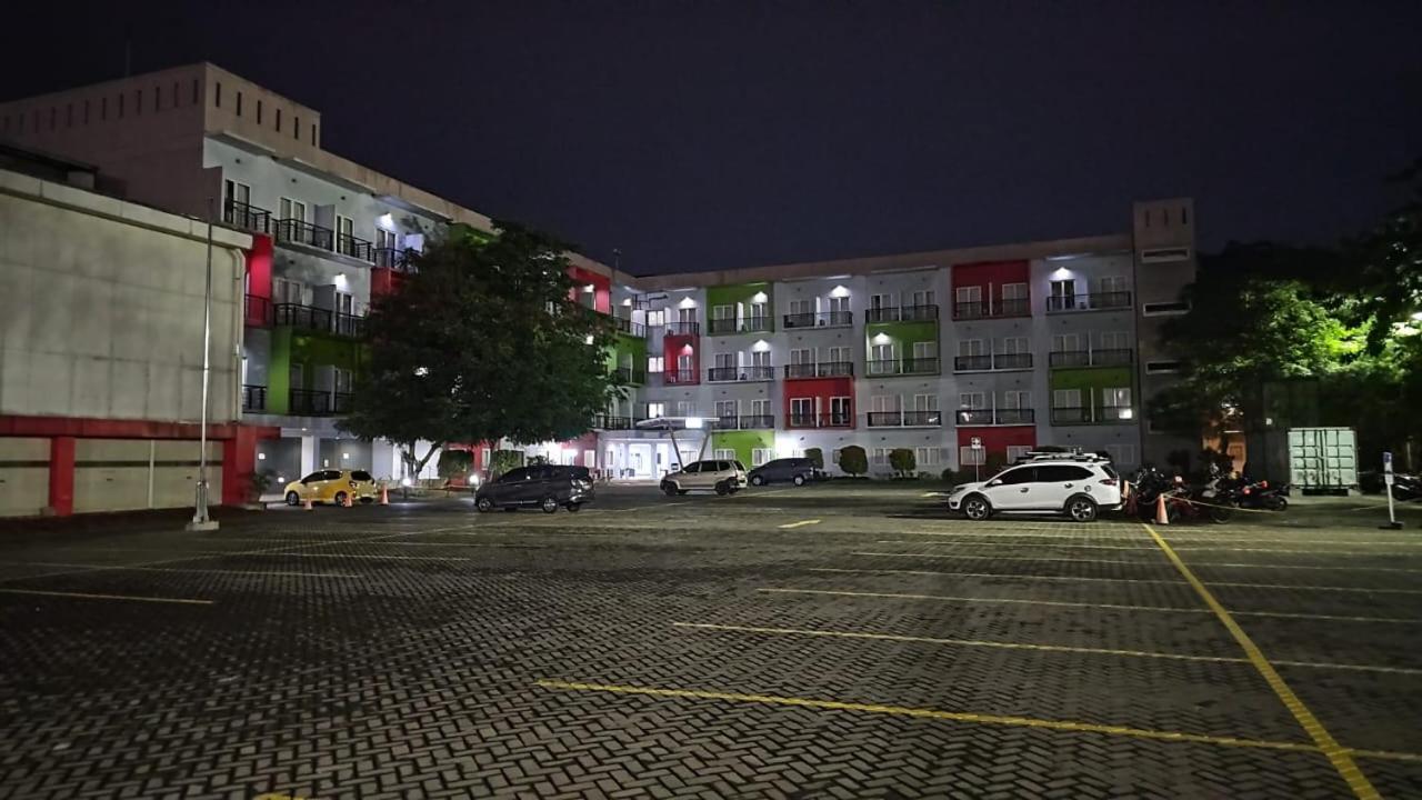 Tos Hotel & Convention Center Tangerang Powered By Archipelago Exteriör bild